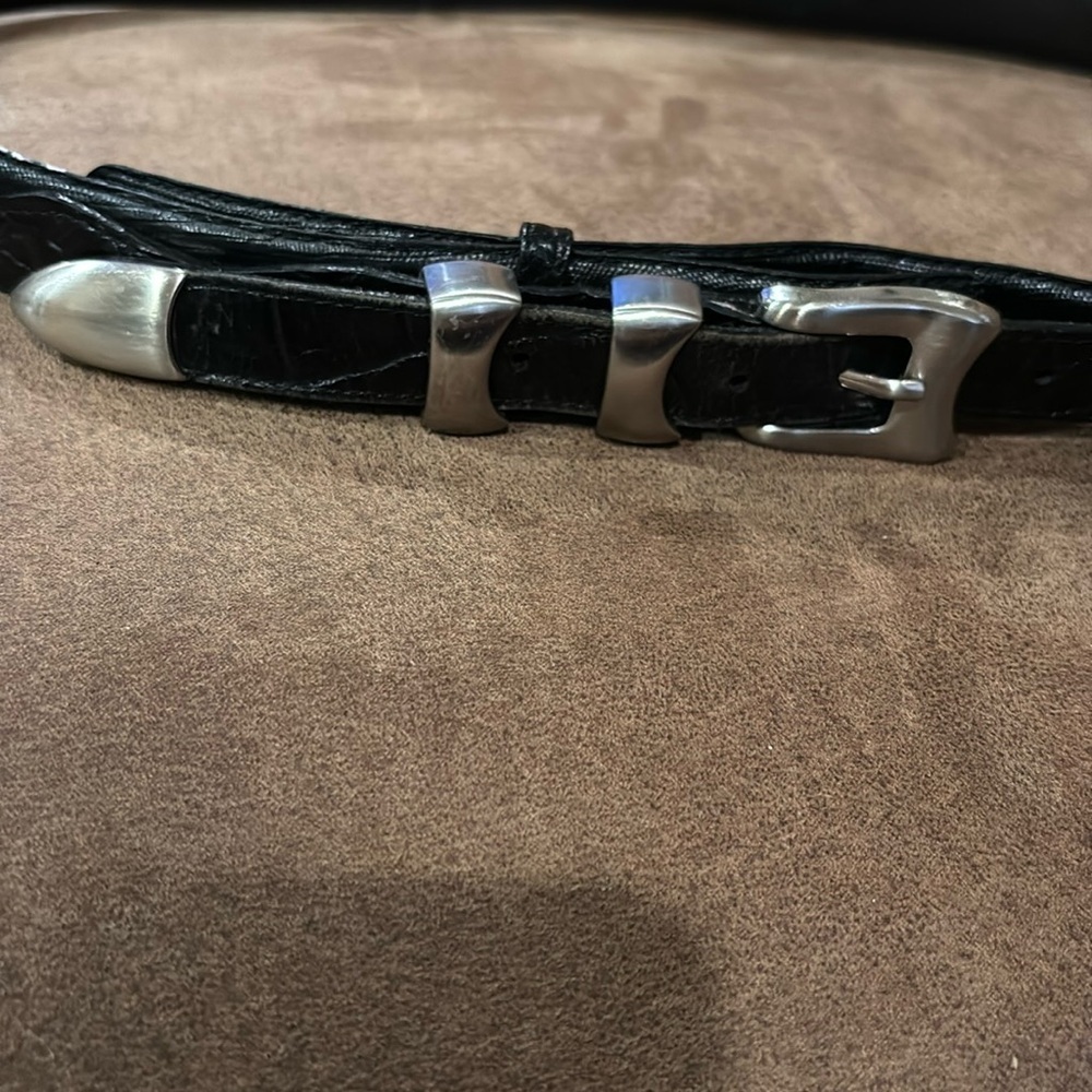 BLACK LEATHER BELT FAUX CROC SKIN SIZE 44 SILVER HARDWARE UNISEX